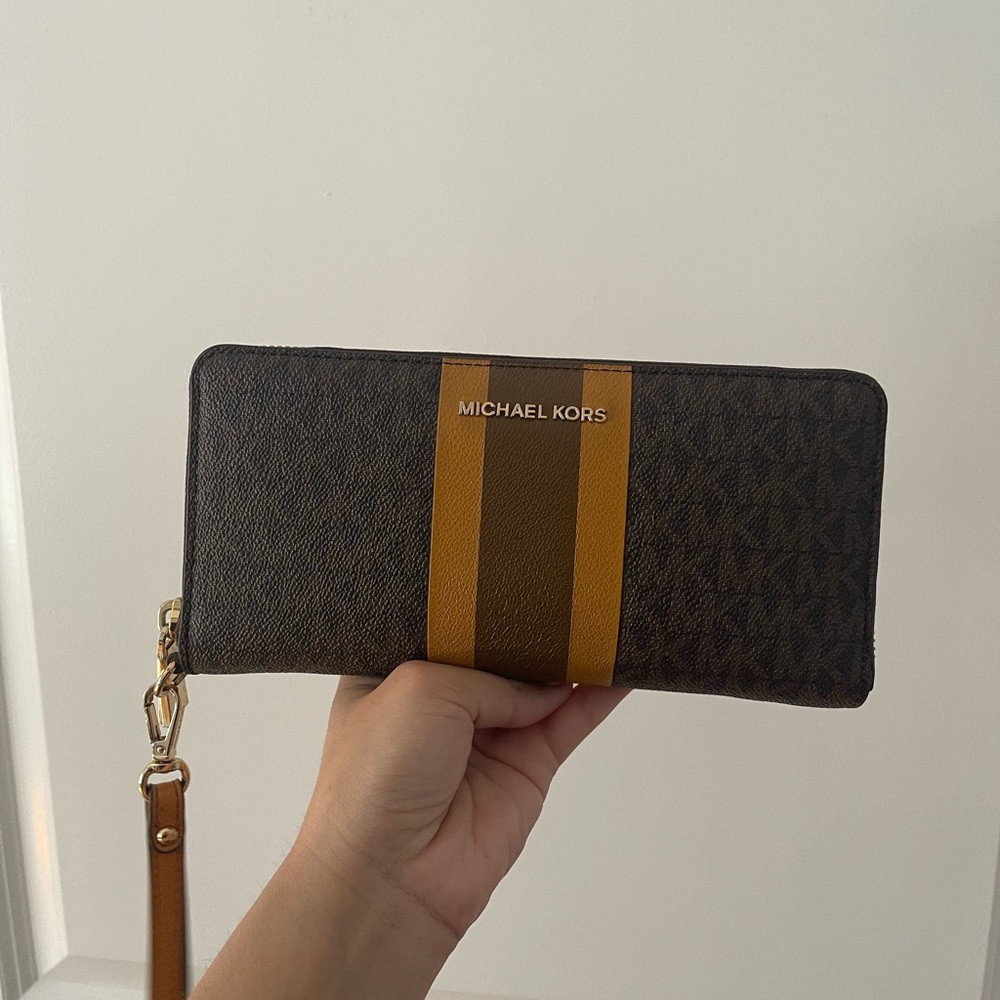 Brand new michael kors wallet
